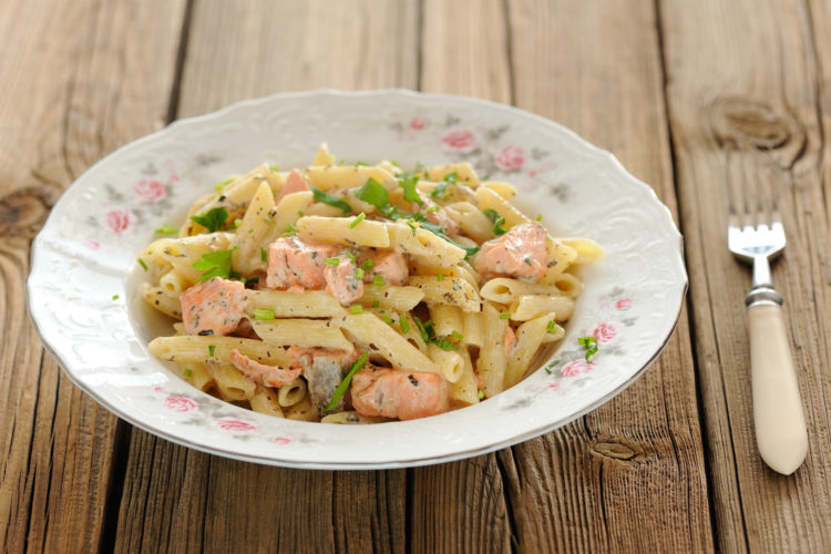 Cocine esta sabrosa pasta para el almuerzo de hoy y comparta con los suyos